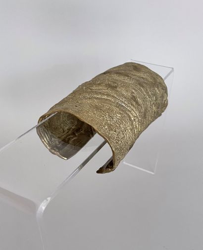 null RICK OWENS by CHRISTIANE BILLET Large bark cuff in patinated bronze - signed...