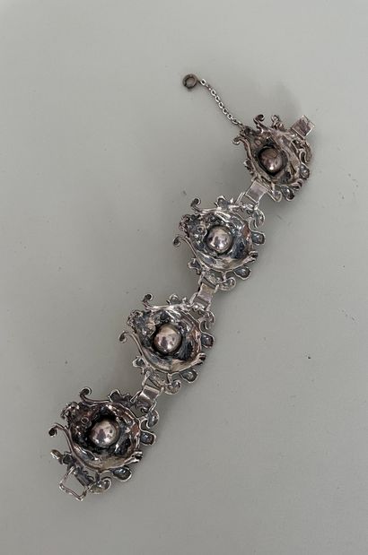 null CINI Silver bracelet 925 milièmes composed of 4 baroque motifs with leaves -...