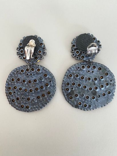 null YVES SAINT LAURENT by ROBERT GOOSSENS circa 80 Pair of ear clips with black...