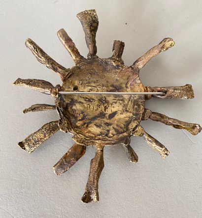 null CHRISTIANE BILLET Sun brooch in patinated bronze and silver 925 thousandths...