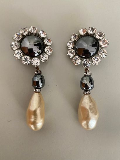 null VALENTINO Pair of grey patinated metal and steel flower ear clips adorned with...