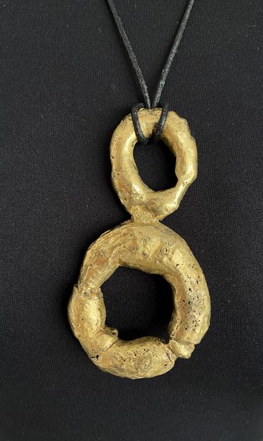 null CHRISTIANE BILLET Infinity pendant in patinated bronze, unique piece held by...