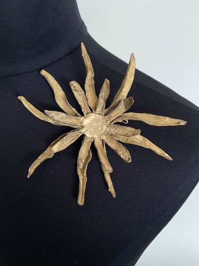 null CHRISTIAN LACROIX Haute Couture by CHRISTIANE BILLET Dalhia brooch in patinated...