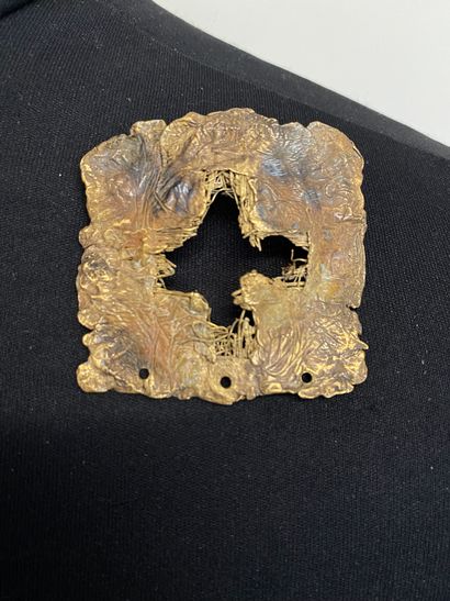 null CHRISTIANE BILLET Cross brooch in bronze - signed 5 X 5cm