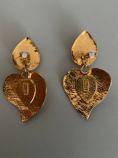 null YVES SAINT LAURENT Made in France Pair of heart-shaped ear clips in gold-plated...