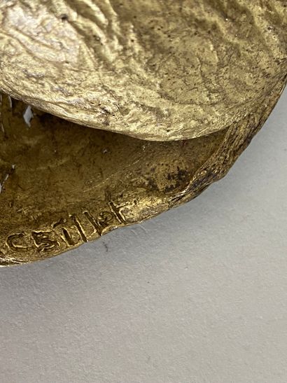 null CHRISTIANE BILLET Pendentif tête d'animal en bronze patiné signé Ht 7cm