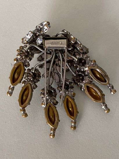 null ROGER SCEMAMA Silver patinated metal lapel clip decorated with Swarovski strass...