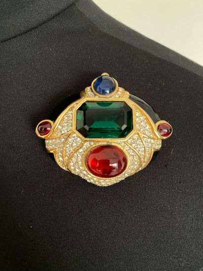 null CINER Brooch with gold plated metal, black enamel rhinestones and coloured glass...