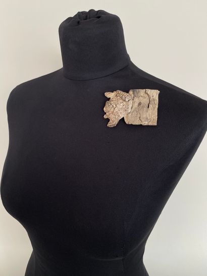 CHRISTIANE BILLET Silvered bronze brooch...
