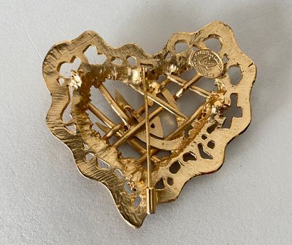 null CHRISTIAN LACROIX Made in France Heart brooch in openwork gold metal - signed

5,5x6cm...