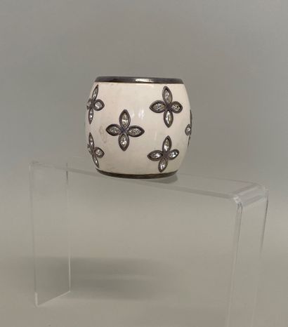null LANVIN Haute Couture Large ivory bakelite cuff with silver metal and white rhinestones...