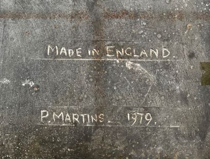 null P.MARTINS Paysanne et son fagot plaque en marbre sculpté monogrammée PM - au...