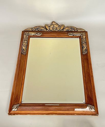 null Carved wood mirror with floral spandrels circa 1930 

97x64cm

(chips and missing...