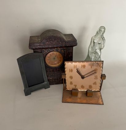 null Lot including Brown and gold marbled sheet metal clock - Moulded glass advertising...