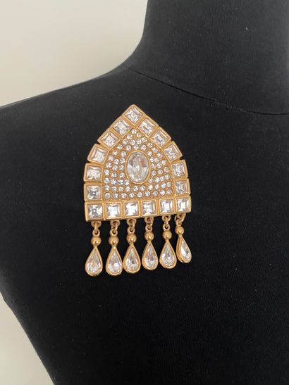 null 
YVES SAINT LAURENT by ROBERT GOOSSENS Mughal-inspired brooch pendant in gold...