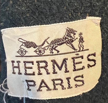 null HERMES Paris Wool blanket in brown and black 

180X130 cm

(good condition)