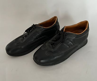 null HERMES Paris Pair of black and tan leather sneakers - Size 44

(good condit...