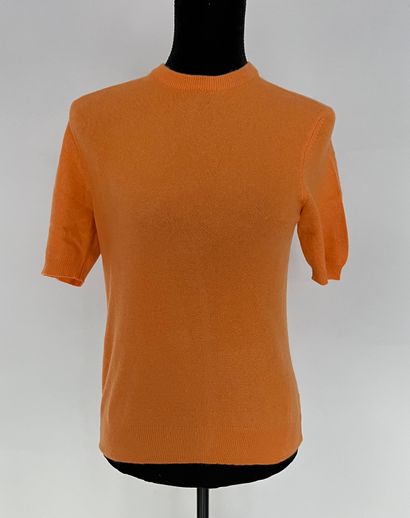 null HERMES Sport Paris Cashmere sweater orange round neck short sleeves 

Size seems...