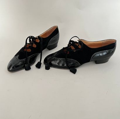 null HERMES Paris Pair of black suede and patent Derby shoes - Size 37,5 

(used...