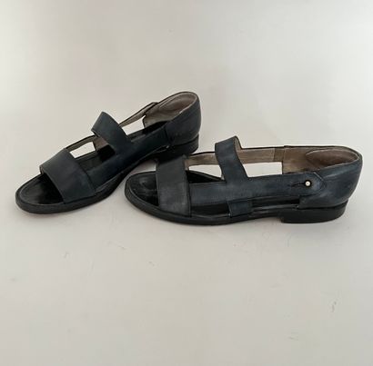 null HERMES Paris Paire de sandales à bout ouvert en cuir bleu ardoise - Taille 37,5

(Etat...