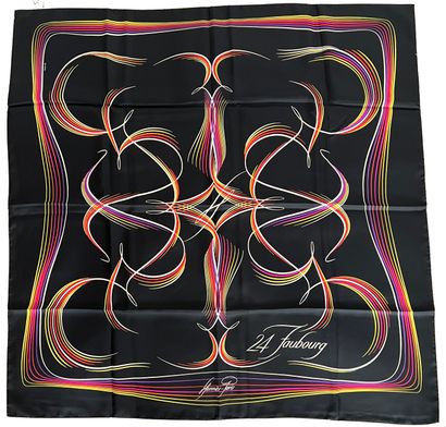 null HERMES PARIS 24 Faubourg square in silk with black background 

(very good ...