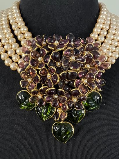 null GRIPOIX in the style of CHANEL Necklace with 5 rows of pearly pearls and large...