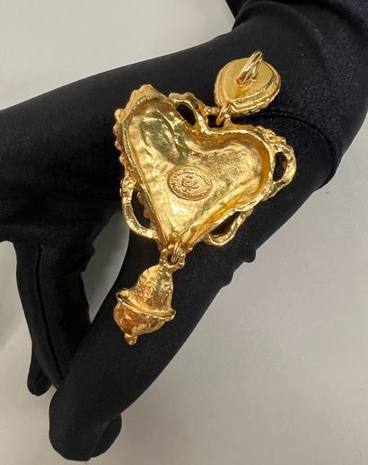 null CHRISTIAN LACROIX Made in France by XAVIER LOUBENS Heart pendant in gold-plated...