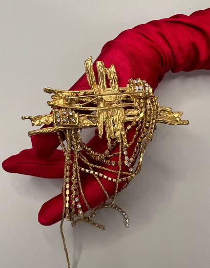 null CHRISTIAN LACROIX Made in France by XAVIER LOUBENS Stylized openwork cross brooch...