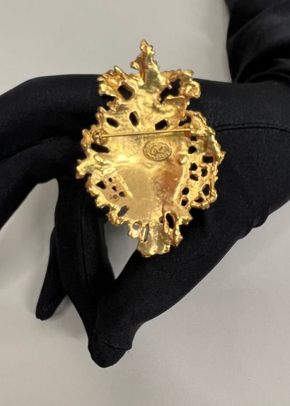 null CHRISTIAN LACROIX Made in France by XAVIER LOUBENS Stylized heart brooch in...