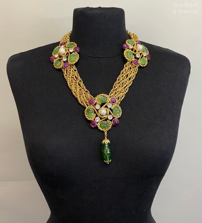 null GRIPOIX In the taste of CHANEL Necklace of 4 rows twisted in gilded metal with...
