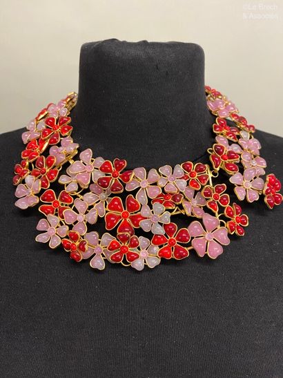 null CHANEL by GRIPOIX Necklace in gold plated metal with pink and red glass flowers...