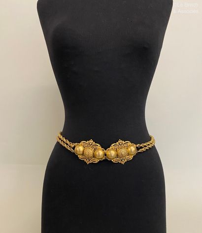 null CHANEL Belt in gilded metal with 2 twisted strands and filigree motifs - Signed

Length...