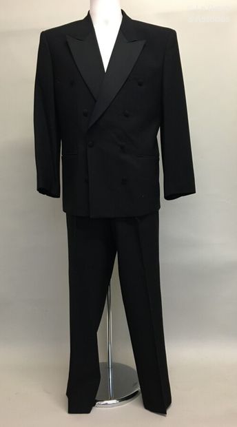 null RODSON Woolen tuxedo with black satin collar and stripes - Size seems to fit...