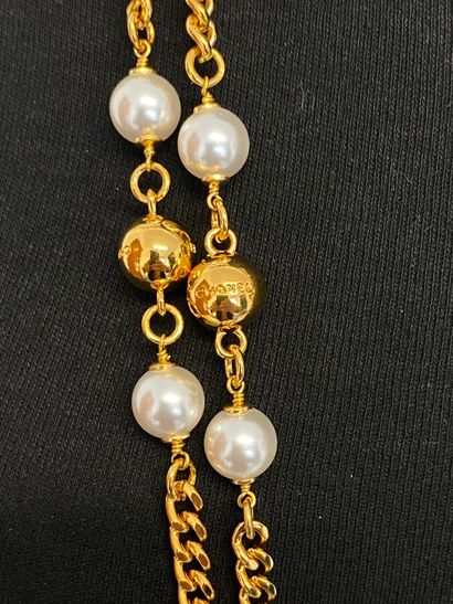 null CHANEL Made in France Necklace double strand and pearls gold metal and pearly...