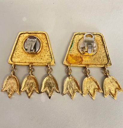  CHRISTIAN LACROIX Pair of ear clips with the brand's monogram and gilded metal leaf...