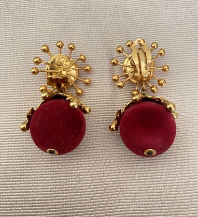  CHRISTIAN LACROIX Pair of ear clips in gilded metal with orange glass cabochon and...