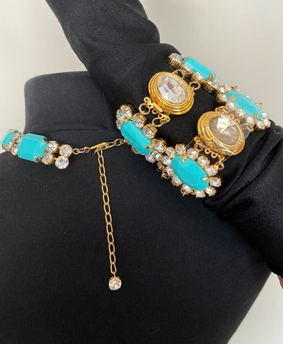 null Necklace and 2 bracelets set in gold-plated turquoise bakelite and rhinestones...