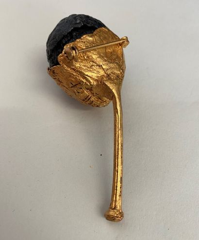 null CHRISTIANE BILLET Flower brooch in gilded bronze and black resin - signed

Height...
