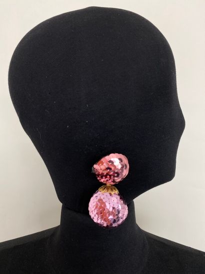 NINA RICCI Pair of earrings with pink sequin...