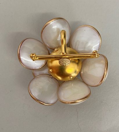 null CHANEL Made in France Camellia pendant brooch in gilded metal and pearly glass...