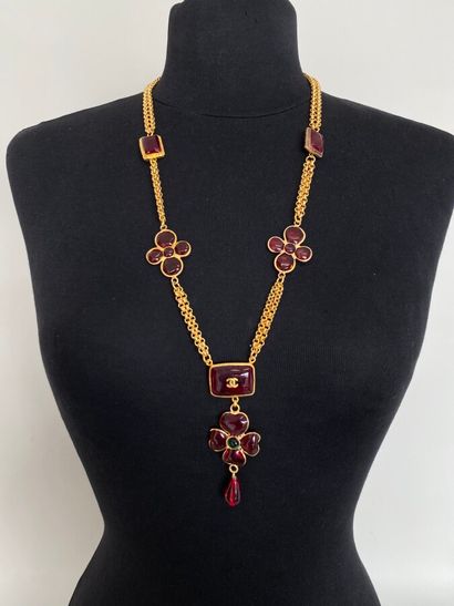 null GRIPOIX in the taste of CHANEL Necklace flowers with 2 strands in gilded metal...