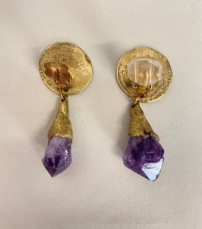 null CHRISTIANE BILLET Pair of ear clips with disc in raw bronze and amethyst blocks...