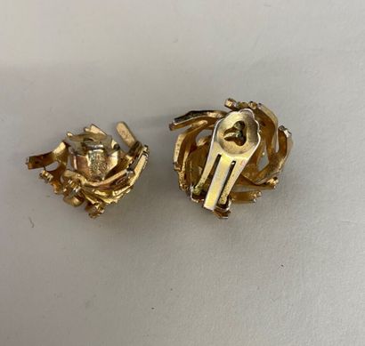  GROSSE Germany 1966 Pair of gold-plated twig ear clips - signed 
Diameter 2cm 
...