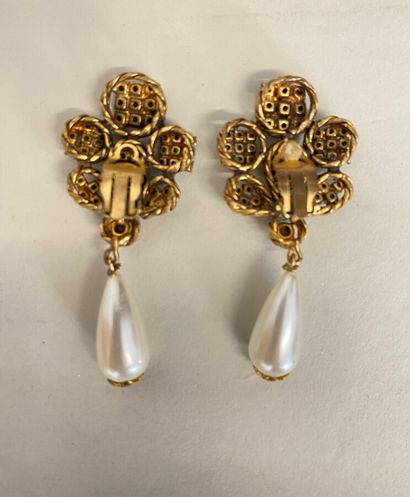 null 
CHANEL by ROBERT GOOSSENS Pair of gold plated rhinestone and pearl drop leaf...
