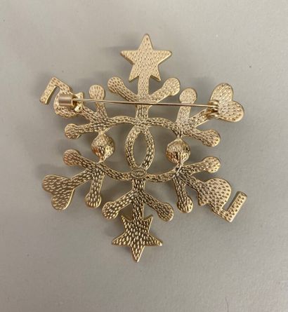 null CHANEL Made in France Fall 2019 Champagne metal snow star brooch with pearl...