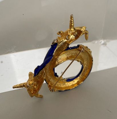 null KENNETH JAY LANE Unicorns brooch in gold metal with blue enamel and rhinestones...