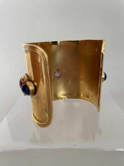 null GRIPOIX in the taste of CHANEL Cuff in gold-plated metal with floral motif colored...