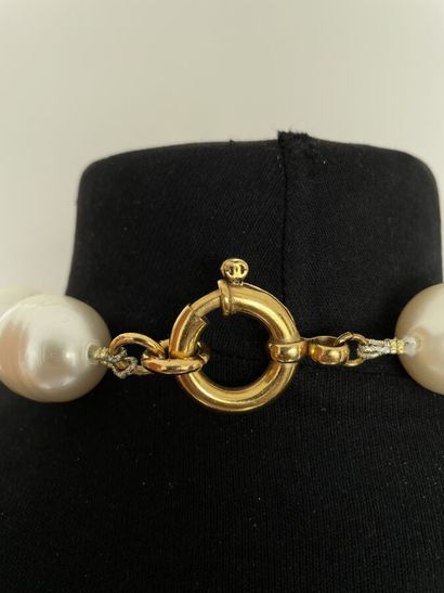 null CHANEL by GRIPOIX Made in France Necklace with pearly pearls and medallion in...