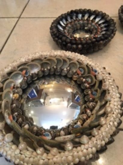 null Set of 4 Witches and Shells Mirrors