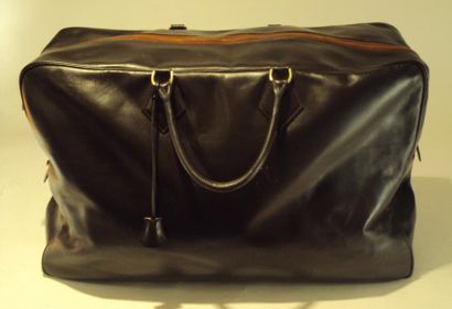 HERMES Paris Plume de Voyage en box brun, avec cadenas et clés - Longueur: 52 cm...